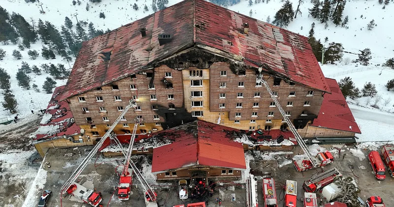 Владельца отеля в Турции, где погибли 78 человек, приговорили к пожизненному Minval Politika