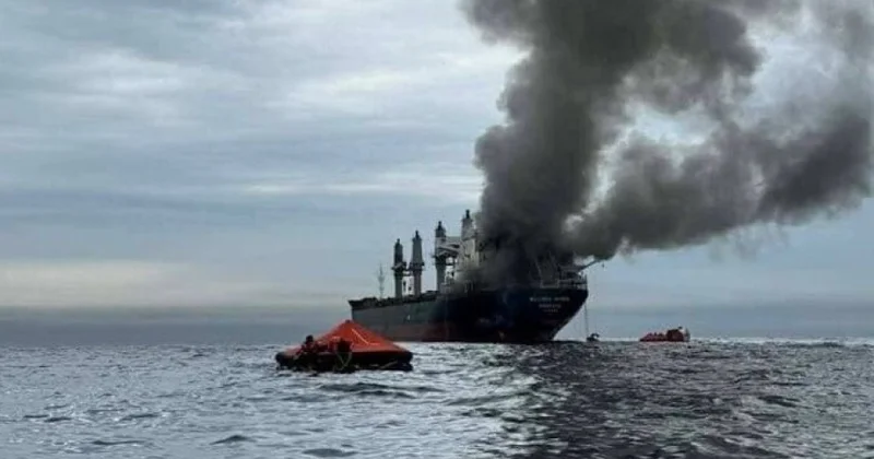 Hörmüz boğazı yaxınlığında daha bir neft tankerinə hücum edilib