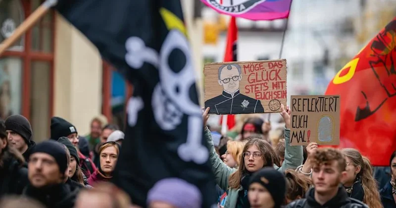 Акции протеста проходят и в Германии Minval Politika