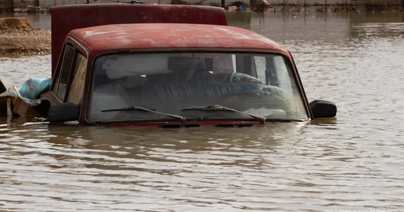 В Армении тоннами откачивают воду ВИДЕО