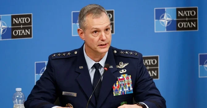 NATO komandanı Rusiya ilə müharibə ehtimalından danışdı