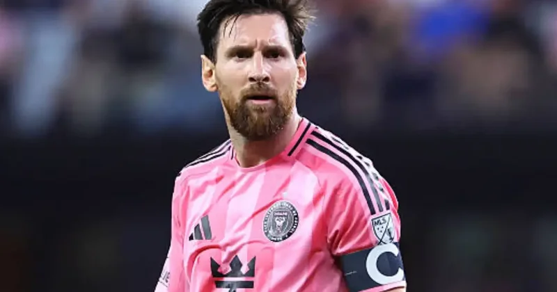 Messi beş sarı vərəqə alsa da, cəzadan qurtuldu MLS in qeyri adi qaydası