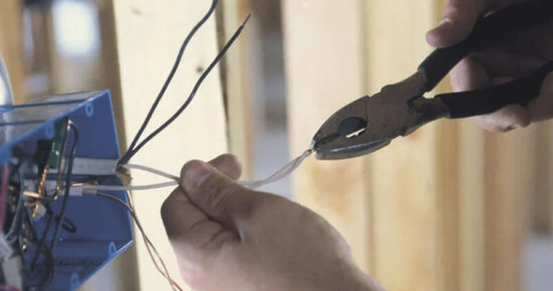 Gəncə sakinini elektrik cərəyanı vuraraq öldürdü