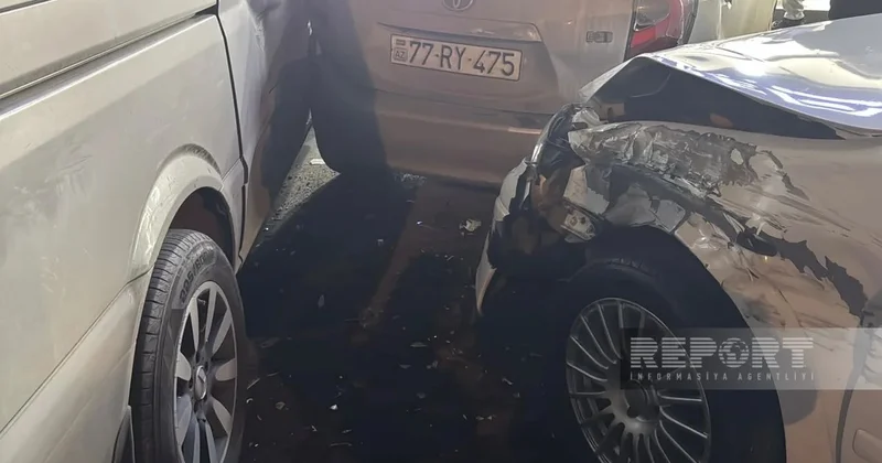 Sumqayıtda beş avtomobilin iştirakı ilə zəncirvari qəza olub Foto