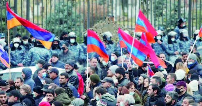 Yeni konstitusiya naminə növbəti “2 oktyabr”?