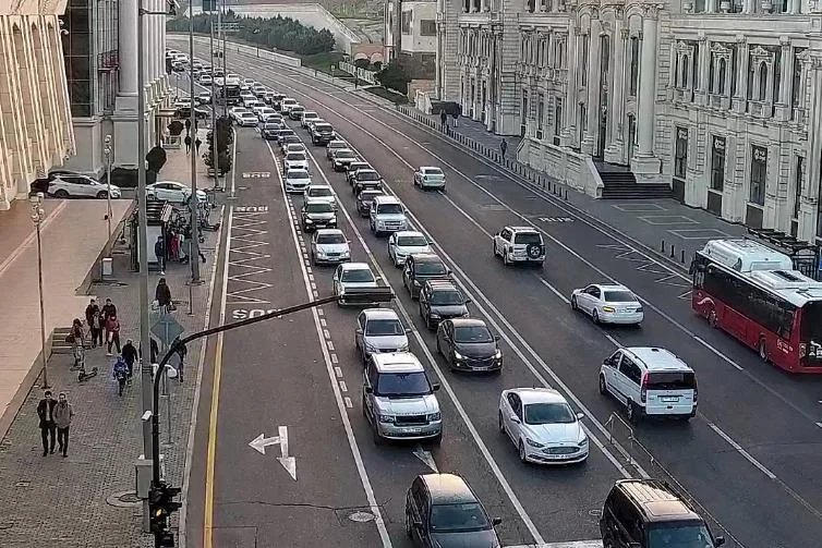 Вниманию водителей: на этих улицах наблюдаются пробки СПИСОК ФОТО