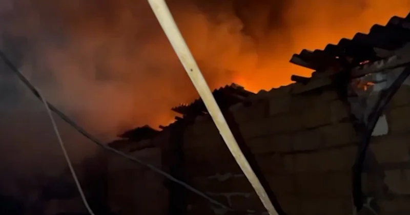 Sumqayıtda metal tullantılarının qəbulu sahəsində yanğın olub Video