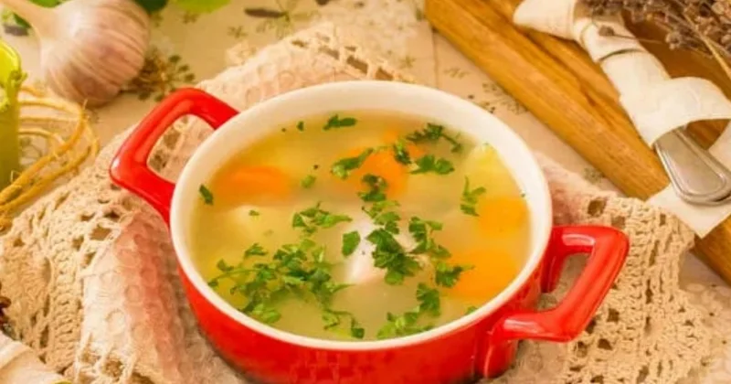 Soyuqdəymə zamanı toyuq bulyonu nə dərəcədə xeyirlidir?