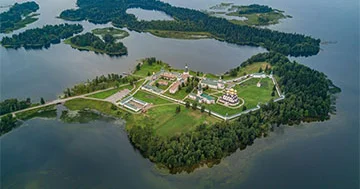 Le Monde: Ruslar özləri ilə ziddiyyət təşkil edirlər...