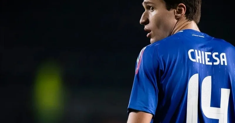 Yuventus sabiq futbolçusunu geri qaytarmağı düşünür