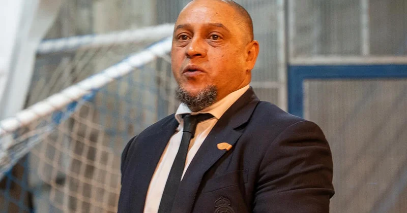 Roberto Karlos təcili ürək əməliyyatı keçirdi