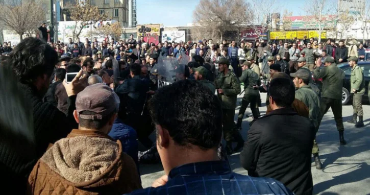 Tehran ayağa qalxdı VİDEO