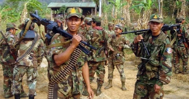 Таиланд передал Камбодже 18 плененных военнослужащих в рамках соглашения о прекращении огня