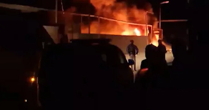 В бакинском поселке произошел пожар на одном из объектов