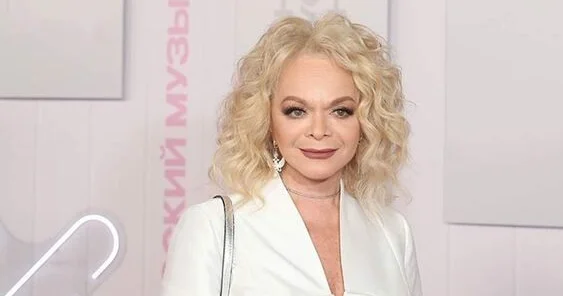 Дропперов из дела Долиной обязали выплатить певице 49 млн рублей