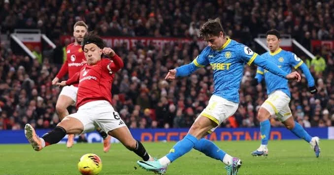 Vulverhempton 123 il öncə qeydə alınan fiaskonu təkrarladı