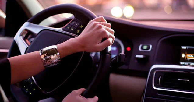 Küləkli hava ilə əlaqədar yollarda ehtiyatlı olaq!