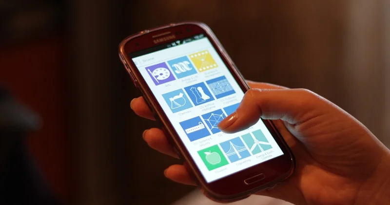 Bir milyard smartfon sahibinə xəbərdarlıq edilib