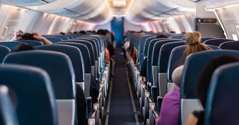 У азербайджанца по дороге в Сингапур чуть не украли 80 тыс. долларов... Арестован гражданин Китая главное на этот час