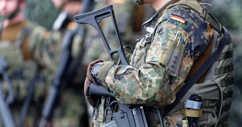 Die Welt: коалиция желающих может направить 10 15 тыс. солдат в Украину