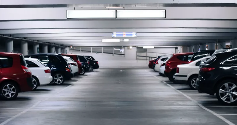 В Москве автомобиль взорвался на подземной стоянке