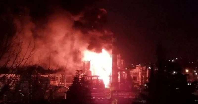 В российском Туапсе из за атаки дронов возник пожар на НПЗ