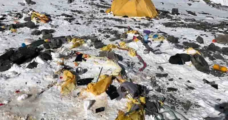 Nepal hakimiyyəti Everestdəki zibil problemini həll etmək proqramının uğursuzluğunu etiraf edib